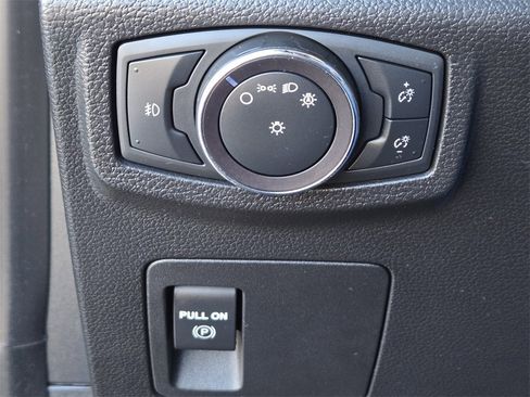 Used 2020 Ford Expedition XLT w/ Black Accent Package image 24