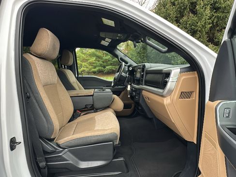 Used 2024 Ford F250 XLT image 26