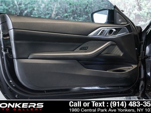 Used 2021 BMW M4 Competition w/ M Carbon Exterior Package RWD image 28