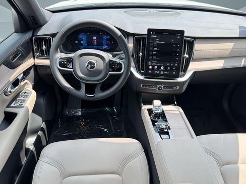 Certified 2025 Volvo XC90 B6 Plus AWD/4WD image 27