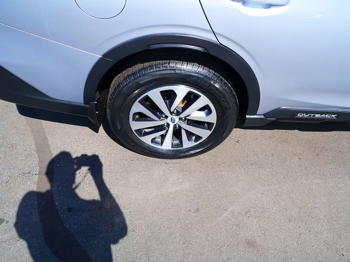 Used 2020 Subaru Outback Premium AWD/4WD image 32