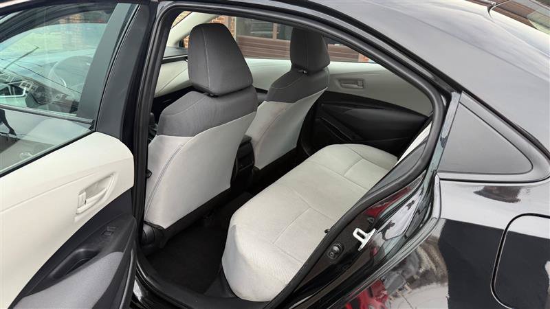 Used 2022 Toyota Corolla LE FWD image 15