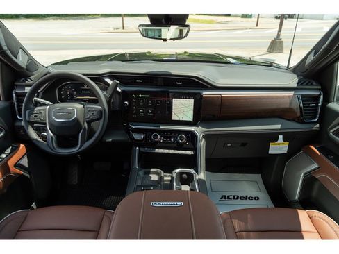 New 2026 GMC Sierra 2500 Denali Ultimate w/ LPO, Black Badging Package AWD/4WD image 34
