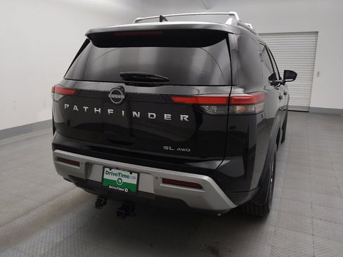 Used 2022 Nissan Pathfinder SL AWD/4WD image 7