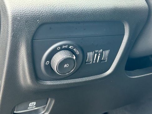 Used 2025 Jeep Grand Cherokee L Limited w/ Luxury Tech Group II image 65