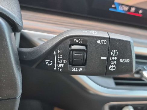 Used 2024 BMW X5 xDrive40i w/ Premium Package AWD/4WD image 28