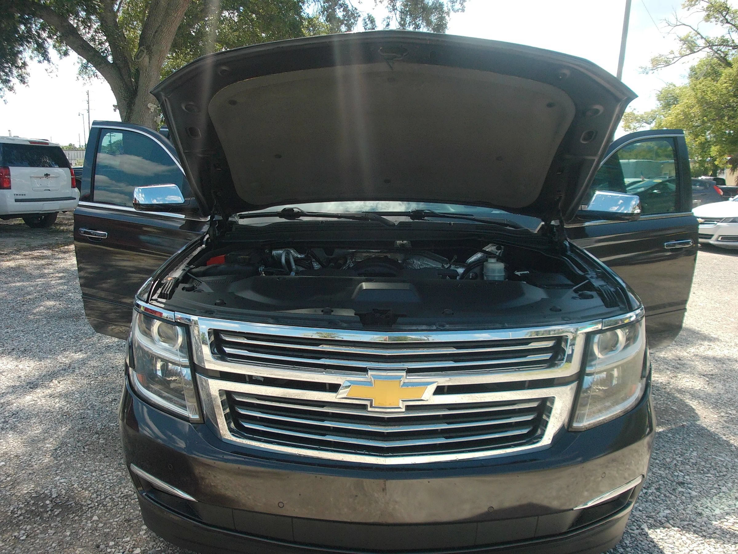 Used 2015 Chevrolet Suburban LTZ RWD image 51