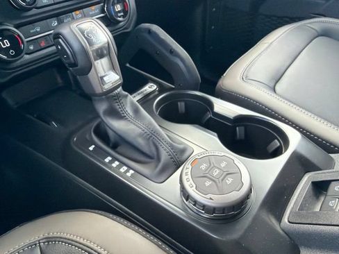 New 2026 Ford Bronco Outer Banks w/ Sasquatch Package AWD/4WD image 18