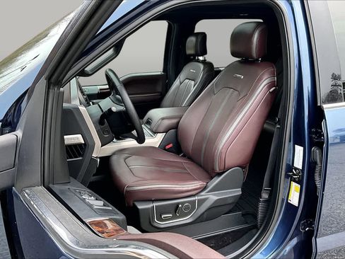Used 2016 Ford F150 Platinum w/ Equipment Group 701A Luxury AWD/4WD image 9