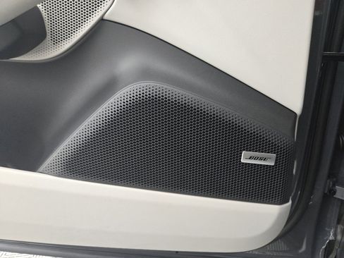 New 2025 Porsche Macan 4S Electric image 30