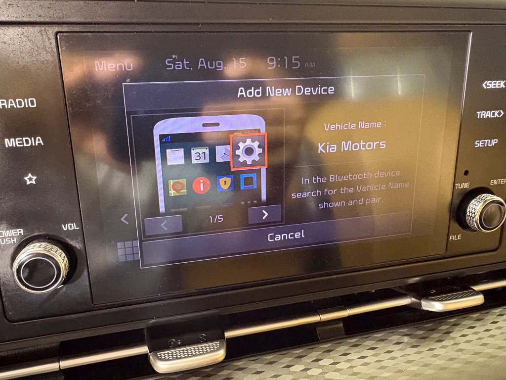 Used 2022 Kia Carnival LX FWD image 28