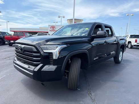 Used 2026 Toyota Tundra SR5 AWD/4WD image 4