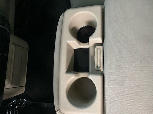 Used 2017 Nissan Titan SV image 24