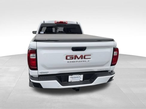 Used 2024 GMC Canyon Denali AWD/4WD image 7