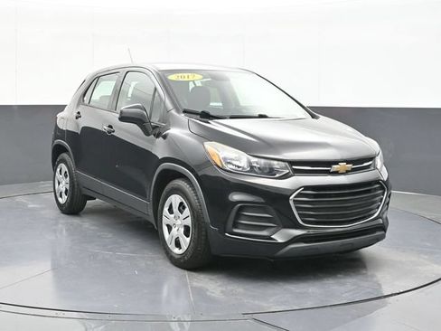 Used 2017 Chevrolet Trax LS FWD image 19