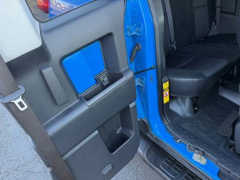 Used 2007 Toyota FJ Cruiser 2WD image 14