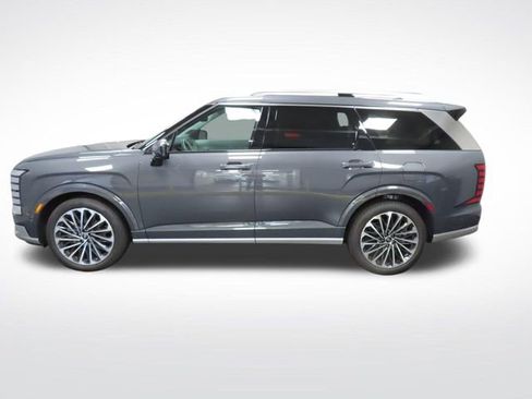 Used 2026 Hyundai Palisade Calligraphy FWD image 2