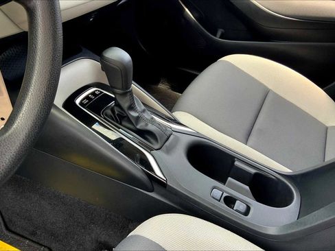 Used 2024 Toyota Corolla LE FWD image 16