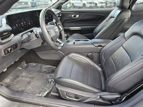 Used 2024 Ford Mustang GT Premium image 12
