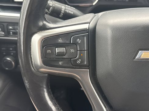 Used 2021 Chevrolet Suburban LT w/ LT Signature Package image 19