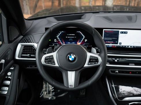 Used 2024 BMW X7 xDrive40i w/ Executive Package image 20