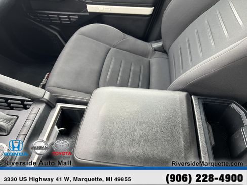 Used 2024 Toyota Tacoma TRD Off-Road AWD/4WD image 20