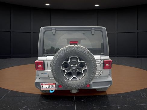 Used 2021 Jeep Wrangler Unlimited Rubicon 4xe w/ Cold Weather Group AWD/4WD image 4
