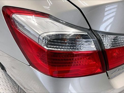 Used 2015 Honda Accord LX image 29