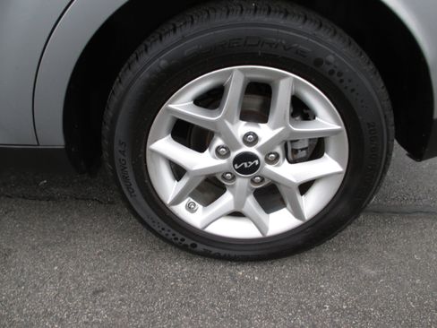 Used 2024 Kia Soul LX w/ Option Group 015 image 9