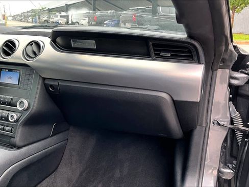 Used 2022 Ford Mustang GT RWD image 18