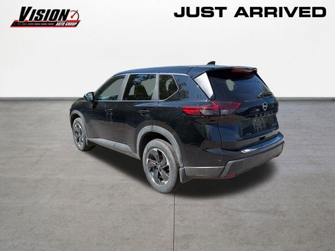 Used 2024 Nissan Rogue SV AWD/4WD image 7