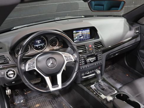 Used 2013 Mercedes-Benz E 550 Cabriolet image 34