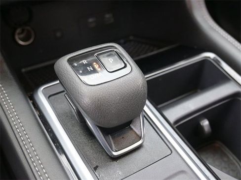 Used 2024 Nissan Pathfinder Platinum image 19