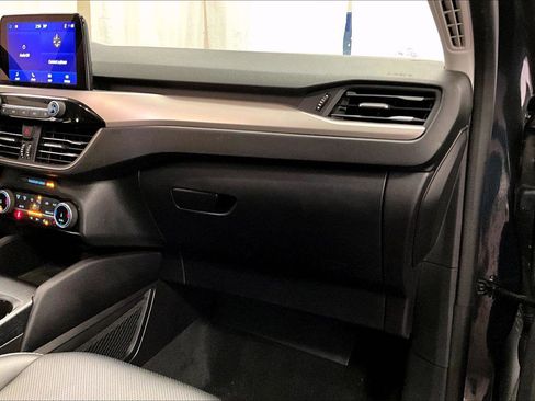 Used 2022 Ford Escape SEL image 15