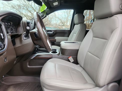 Used 2022 GMC Sierra 1500 SLT w/ SLT Convenience Package image 11