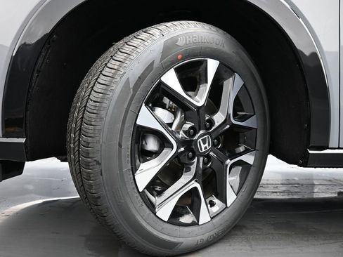 Certified 2026 Honda HR-V EX-L image 40