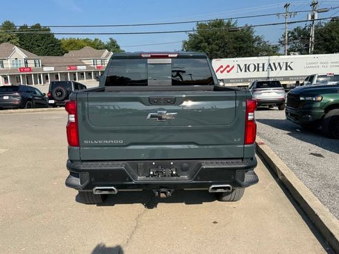 Used 2025 Chevrolet Silverado 1500 LT Trail Boss w/ LT Trail Boss Premium Package AWD/4WD image 7