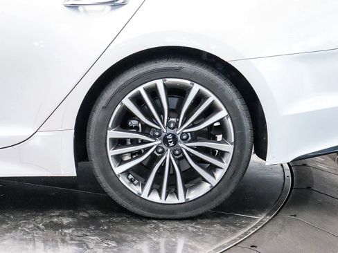 Used 2019 Kia Stinger Premium RWD image 10