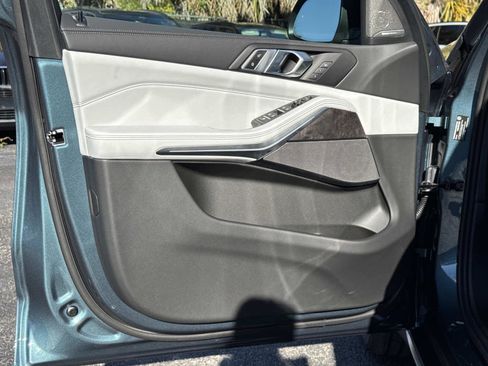 New 2026 BMW X5 xDrive40i w/ Executive Package image 21