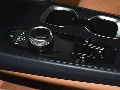 Used 2023 Lexus RZ 450e Premium image 45