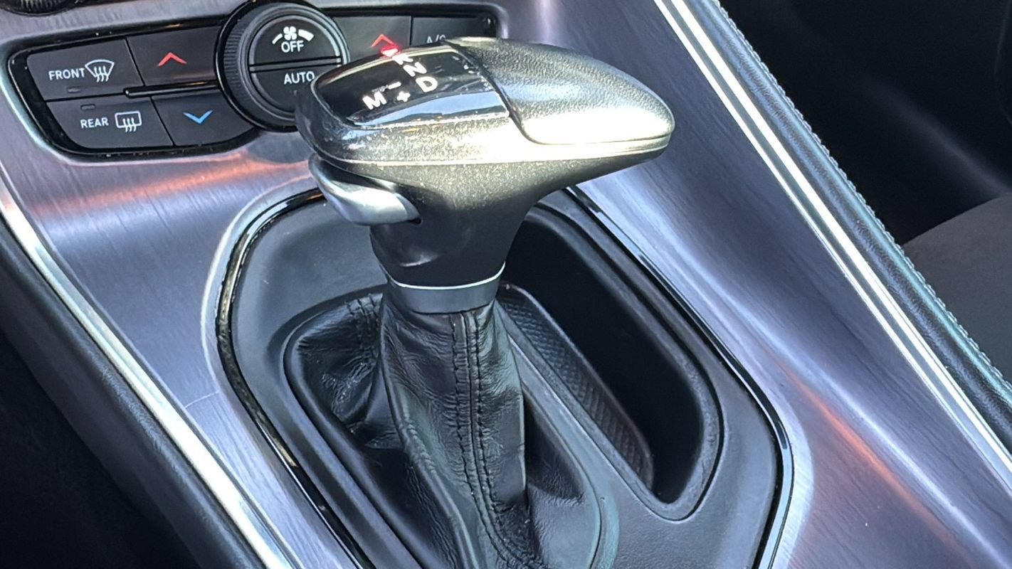 Used 2017 Dodge Challenger SXT RWD image 27