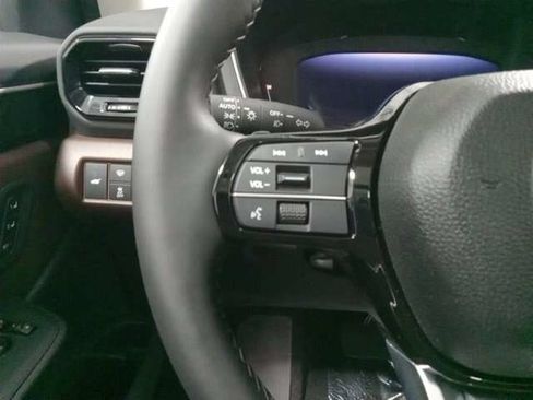 Used 2024 Honda Pilot Elite image 23
