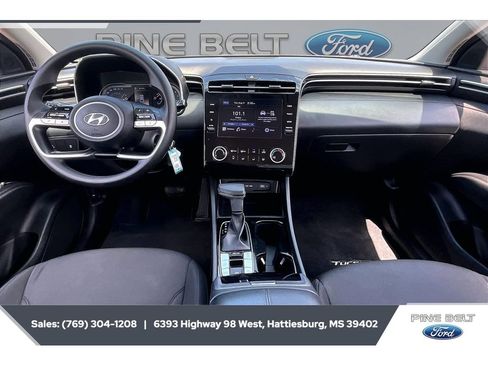 Used 2023 Hyundai Tucson SE FWD image 13