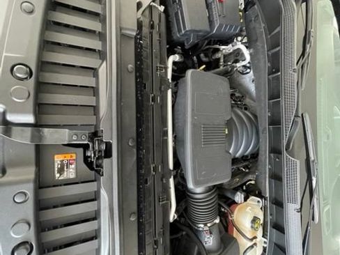 Used 2021 Chevrolet Silverado 1500 LT w/ Safety Package II AWD/4WD image 48