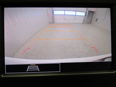 Used 2022 Chevrolet Equinox LS w/ LS Convenience Package AWD/4WD image 38