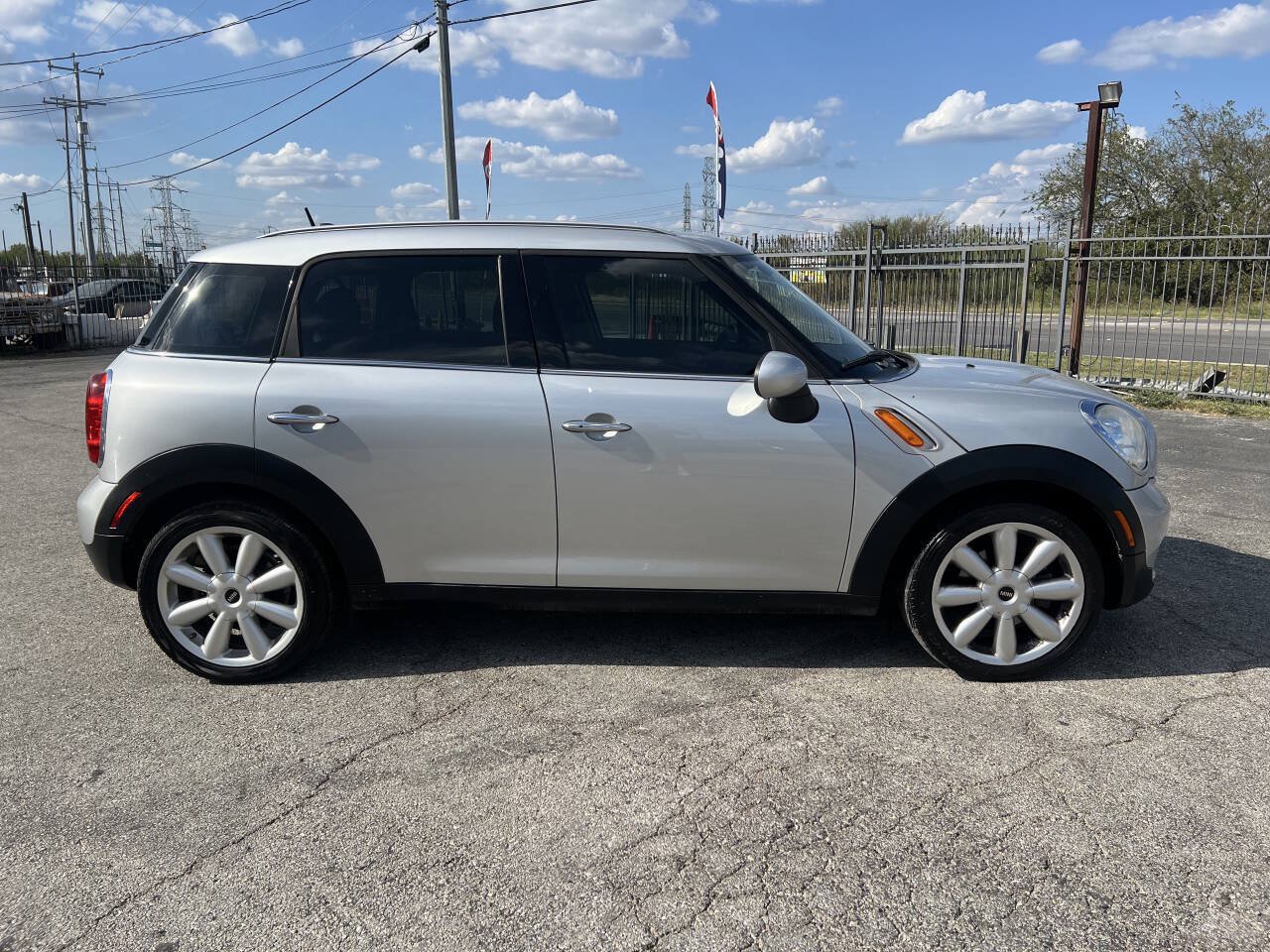 Used 2016 MINI Cooper Countryman FWD image 7