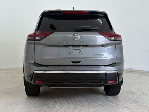 Used 2024 Nissan Rogue Platinum w/ Platinum Premium Package FWD image 10