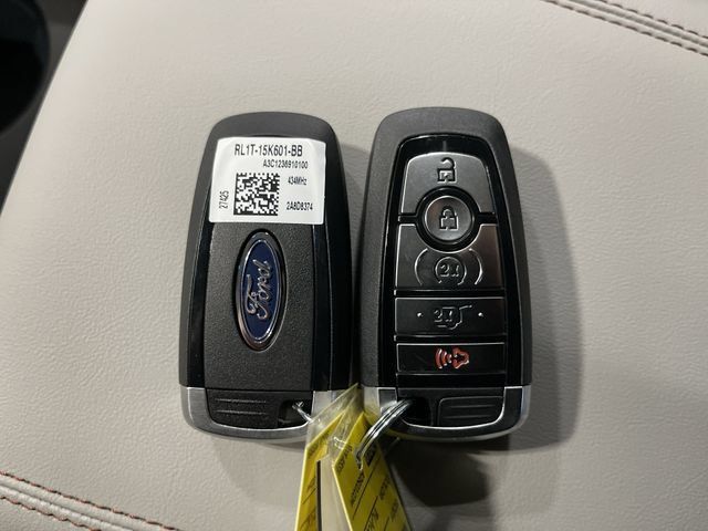 Used 2026 Ford Explorer Active w/ Active Comfort Package AWD/4WD image 35