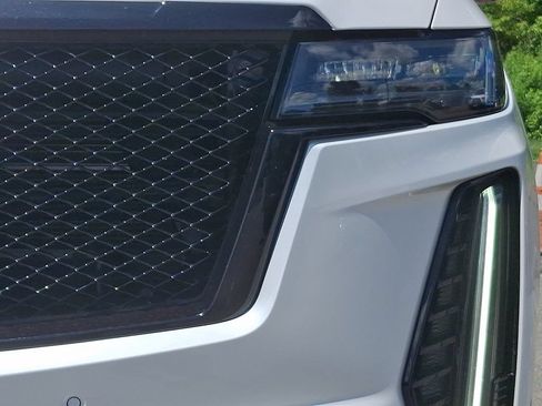 Used 2023 Cadillac Escalade V w/ LPO, ONYX Package AWD/4WD image 9