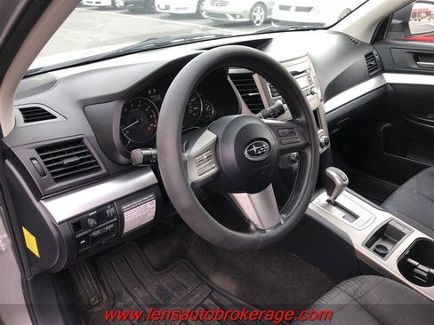 Used 2011 Subaru Outback 2.5i AWD/4WD image 10